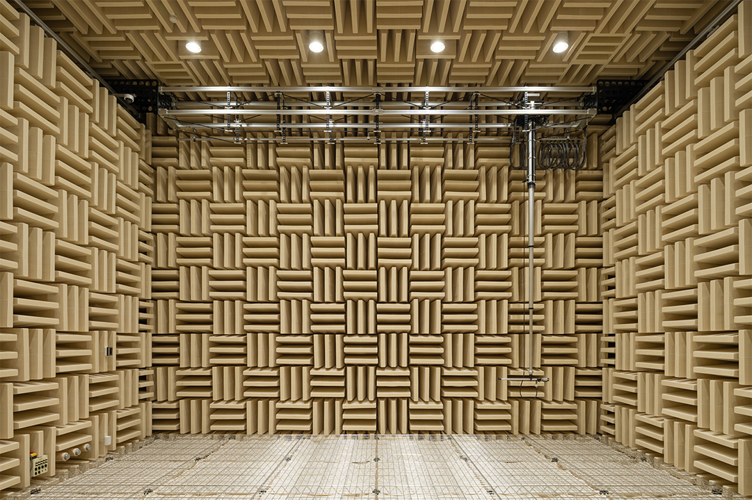 音響実験棟 無響室